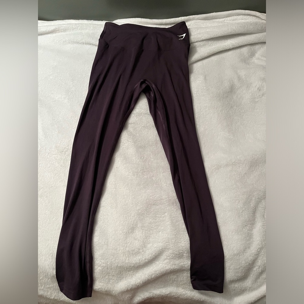 Women’s Large Gymshark Leggings (dark purple/plum) New!!